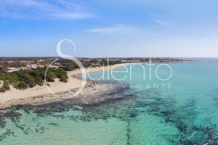 La bella spiaggia di Punta Prosciutto, ripresa con il drone